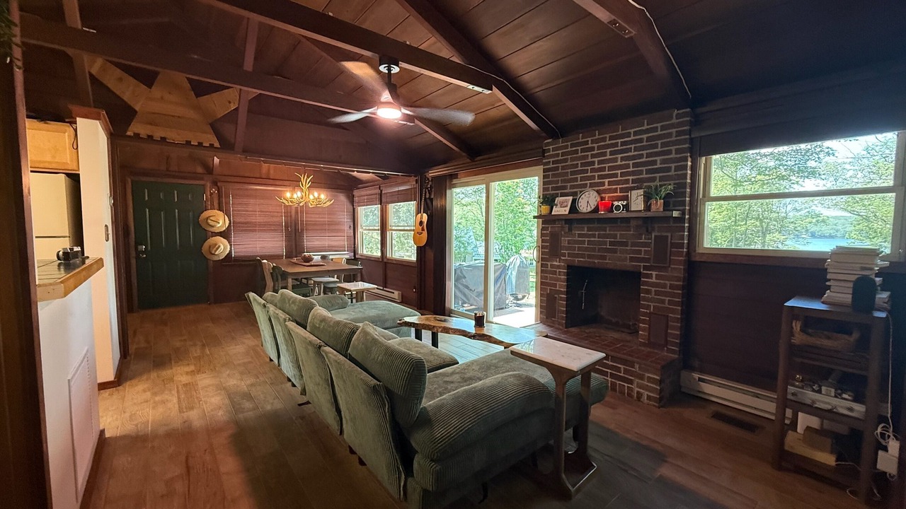 Photo of Livingroom in Indian Lake