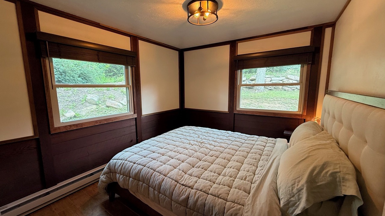 Photo of Bedroom in Indian Lake