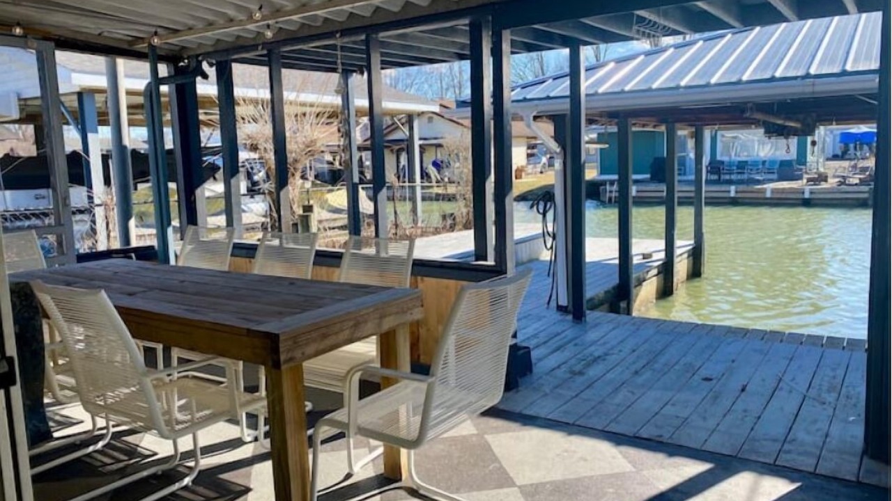 Photo of Outdoor in Lakeview