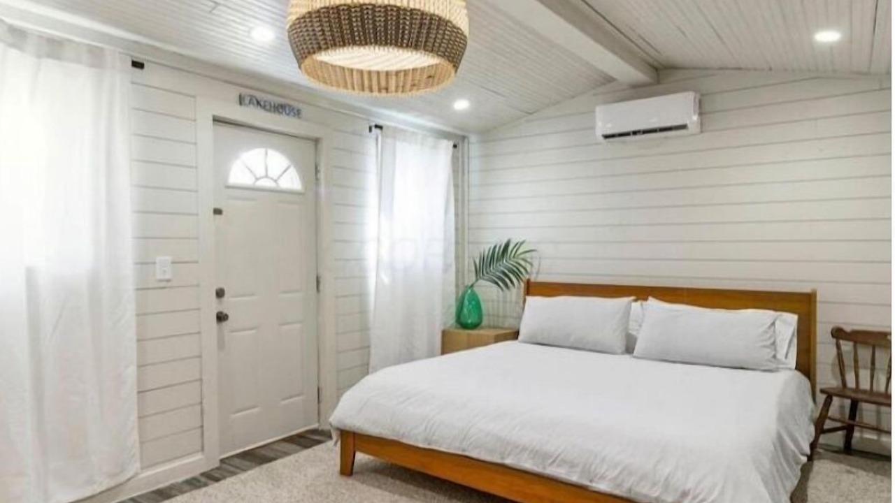 Photo of Bedroom in Lakeview