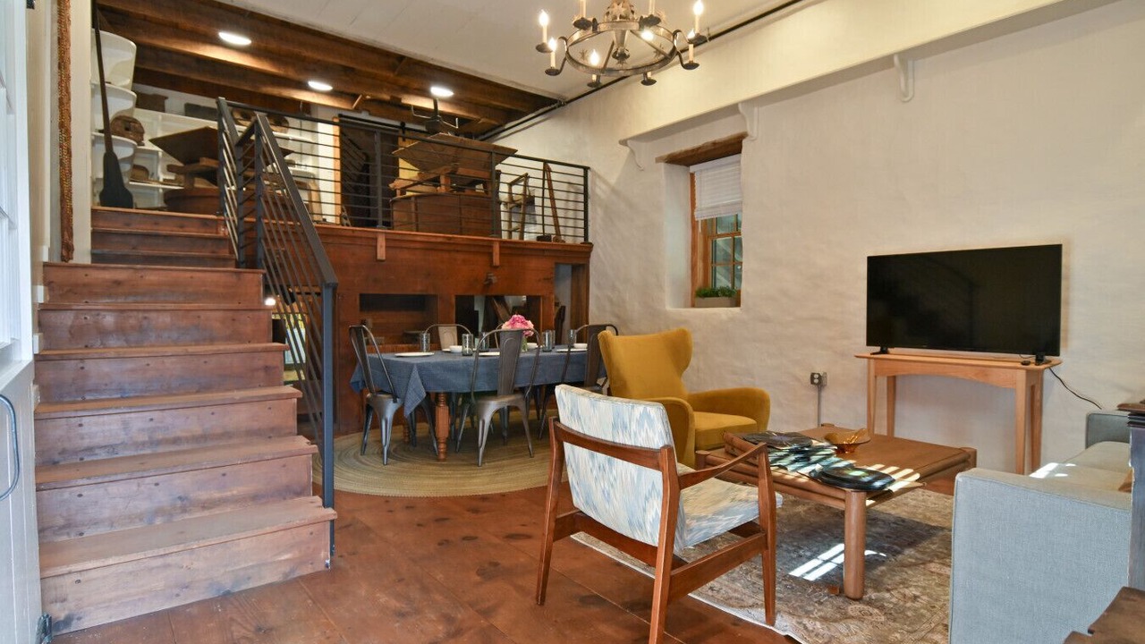 Photo of Livingroom in Stouchsburg