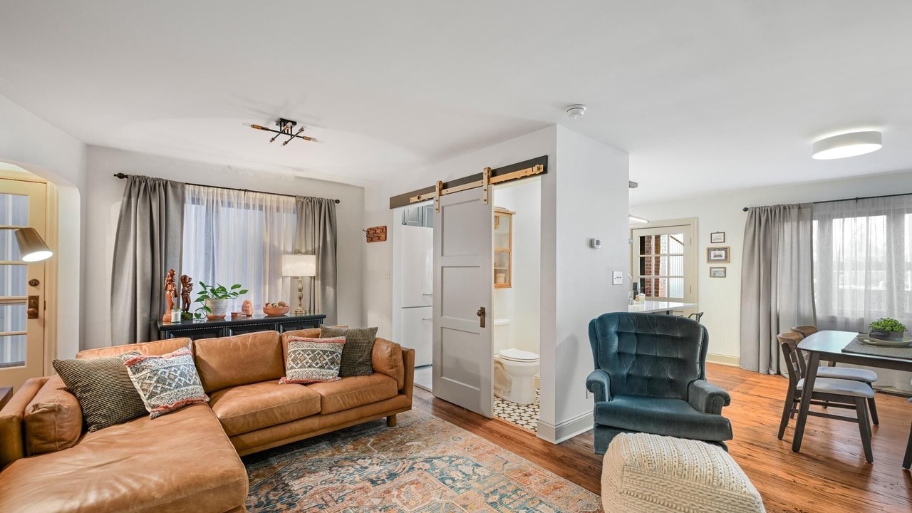 Photo of Livingroom in Lawrenceburg
