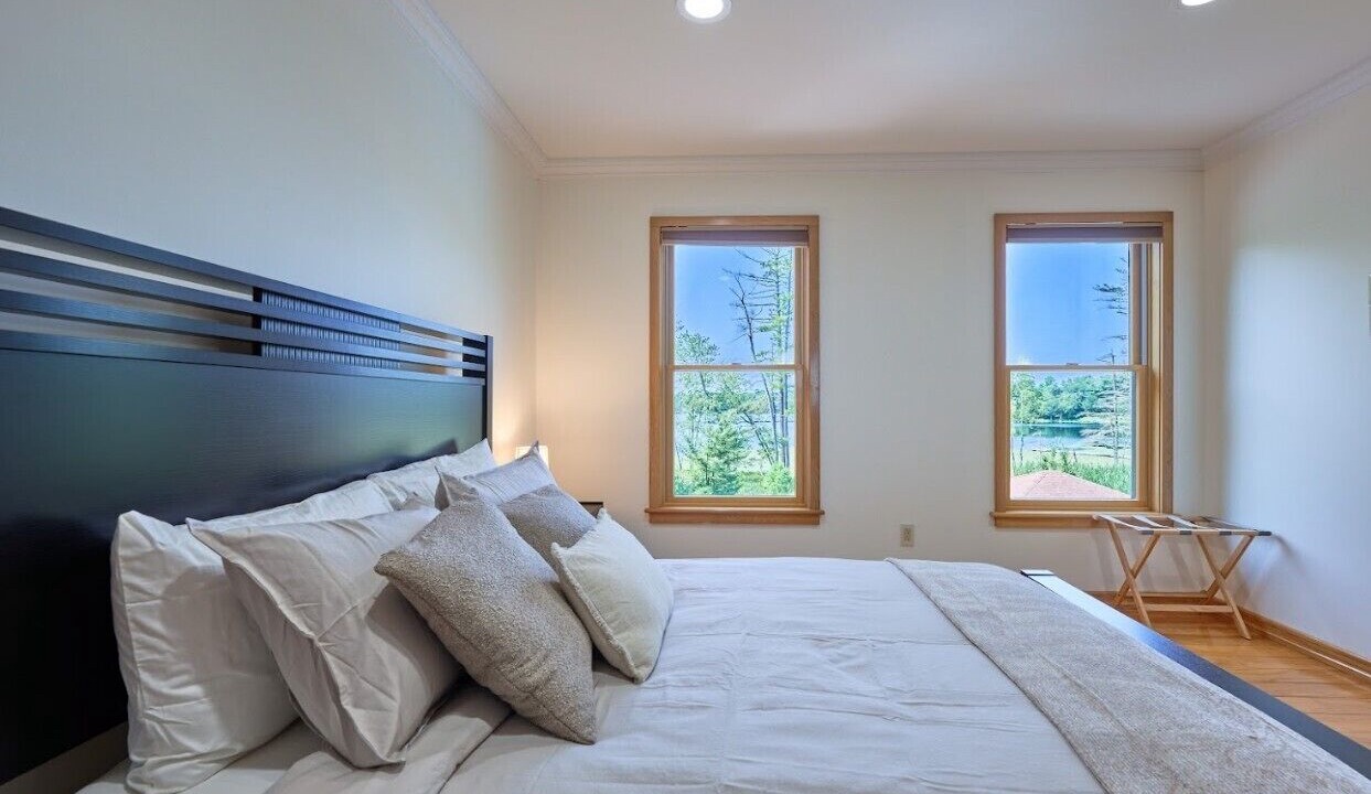 Photo of Bedroom in Town of Highland