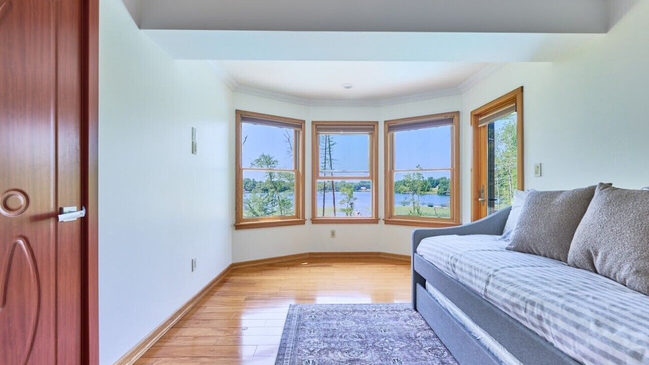 Photo of Bedroom in Town of Highland