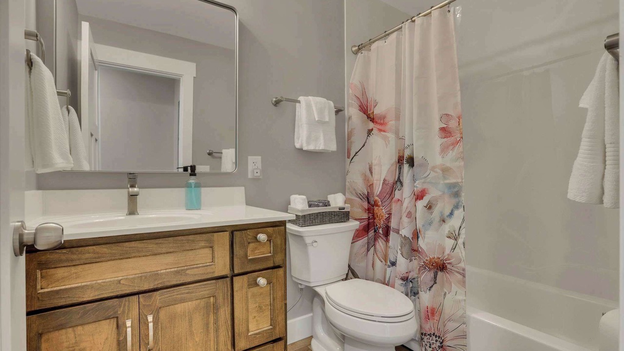Photo of Bathroom in Newark