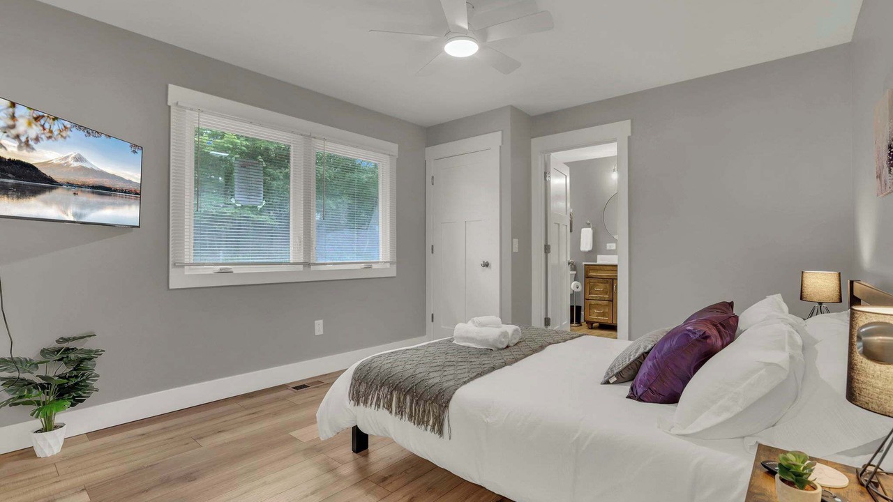 Photo of Bedroom in Newark