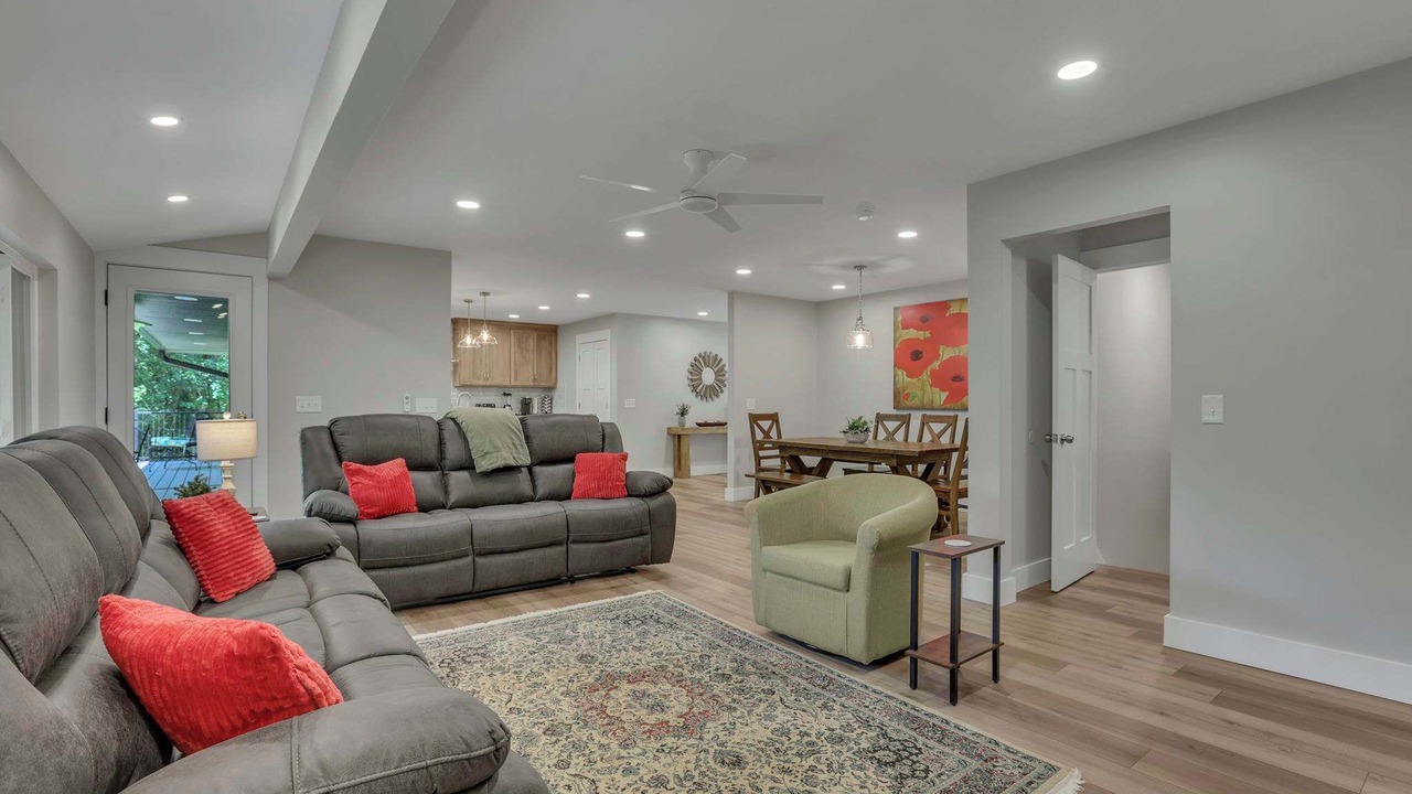 Photo of Livingroom in Newark