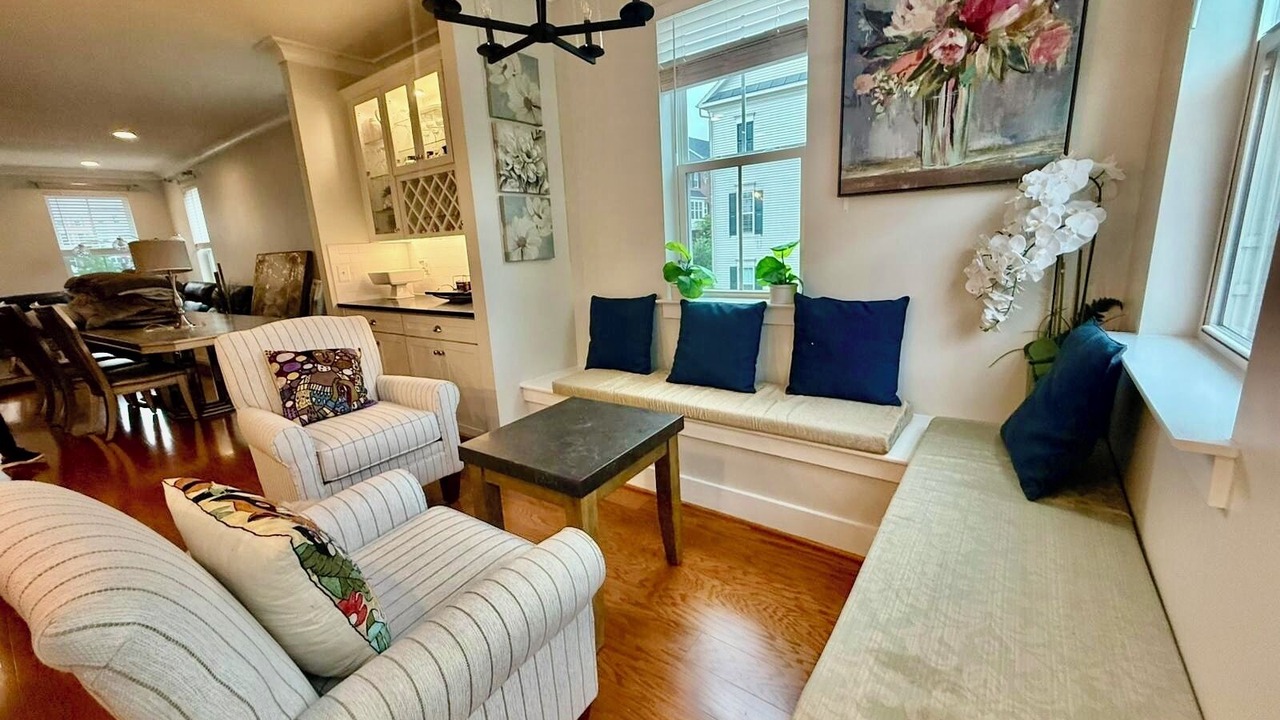 Photo of Livingroom in Clarksburg