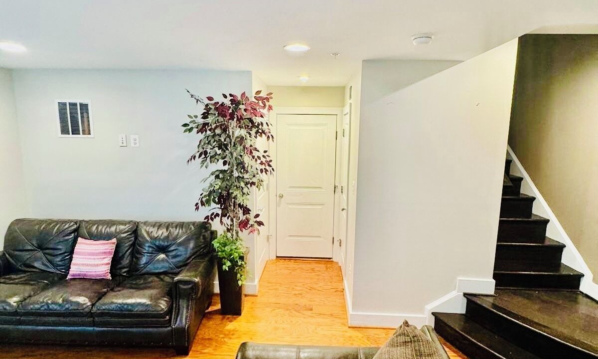 Photo of Livingroom in Clarksburg