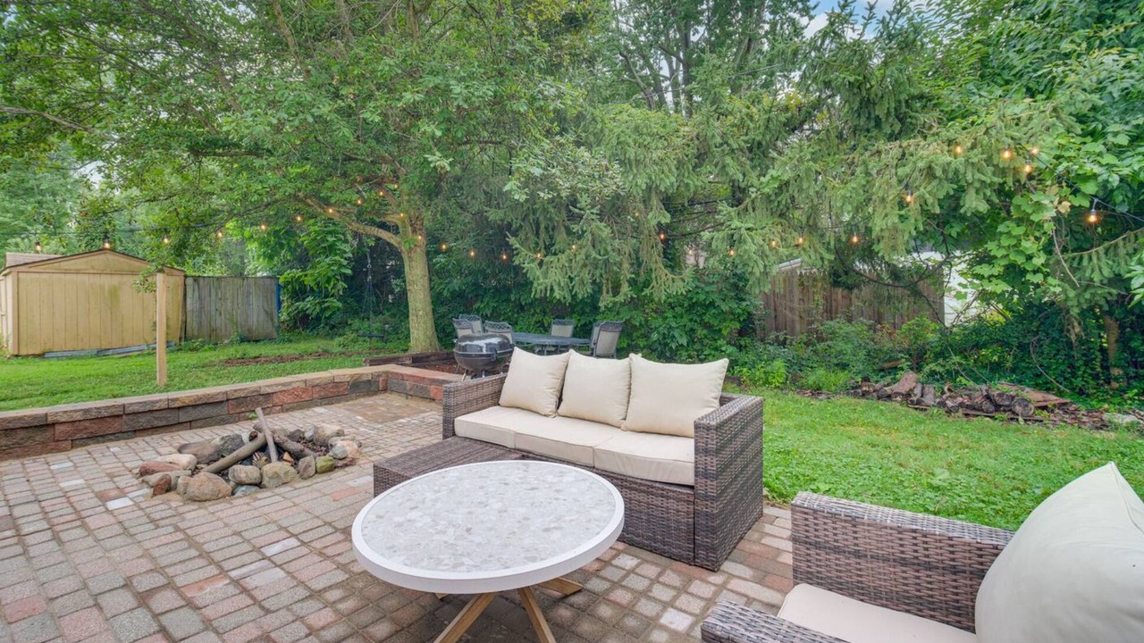 Photo of Patio Balcony in Madison-on-the-Lake