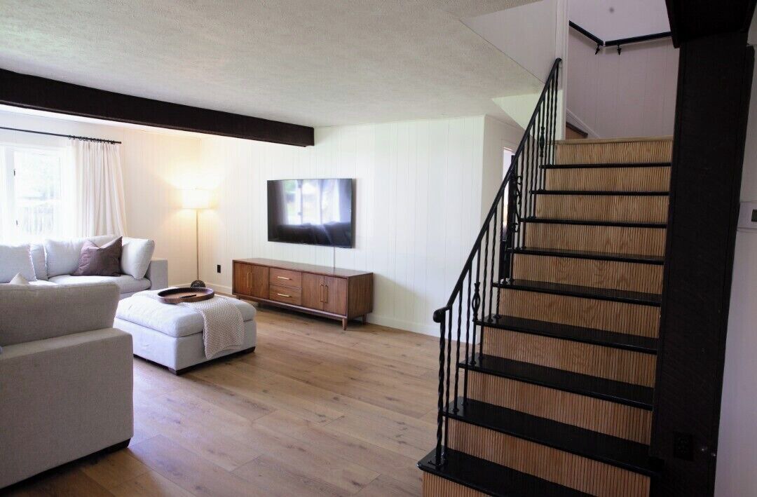 Photo of Livingroom in Madison-on-the-Lake