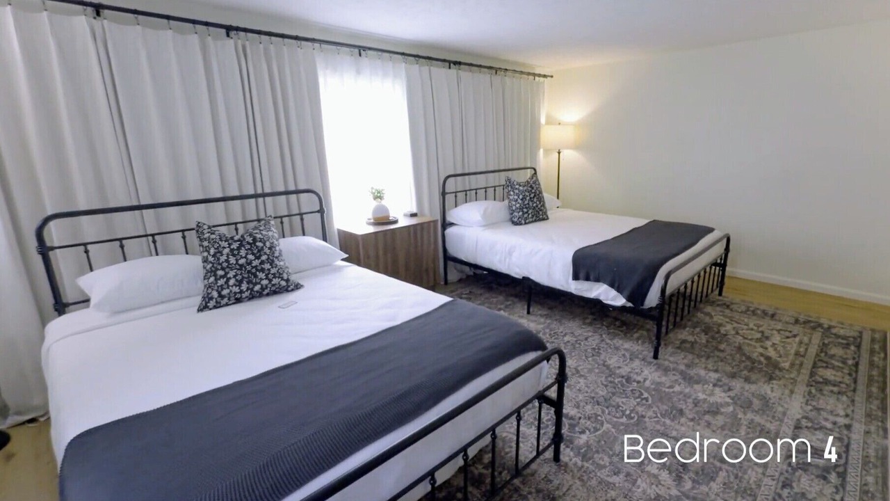 Photo of Bedroom in Madison-on-the-Lake