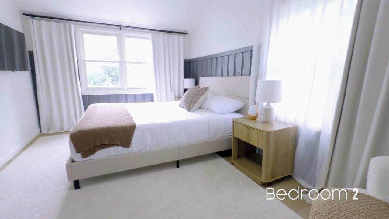 Photo of Bedroom in Madison-on-the-Lake