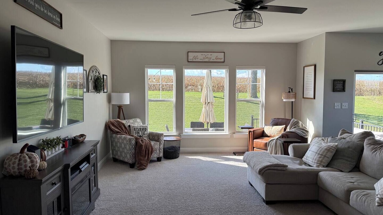 Photo of Livingroom in Boalsburg