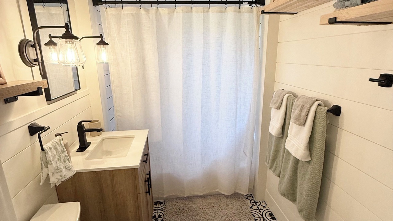 Photo of Bathroom in Catawissa