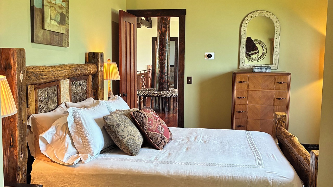 Photo of Bedroom in Pleasant Valley