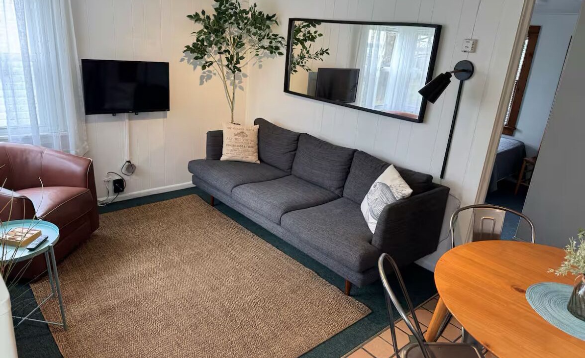 Photo of Livingroom in Pymatuning Central