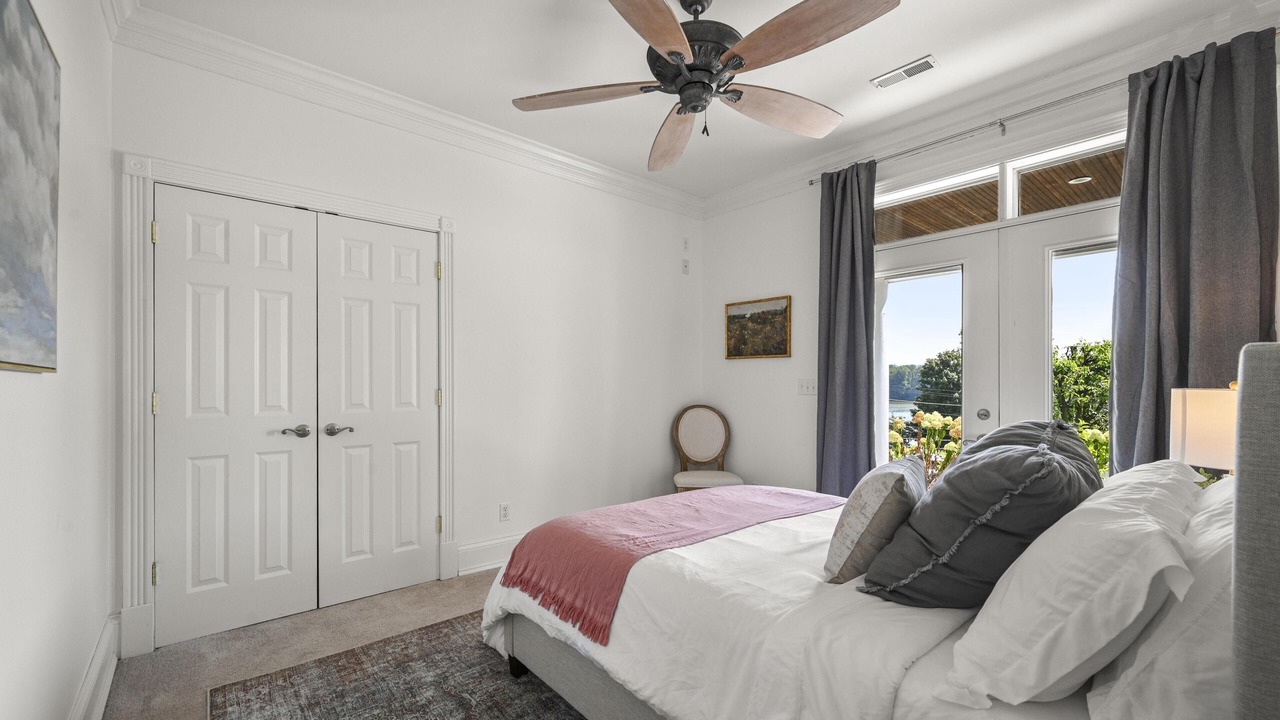 Photo of Bedroom in Aurora