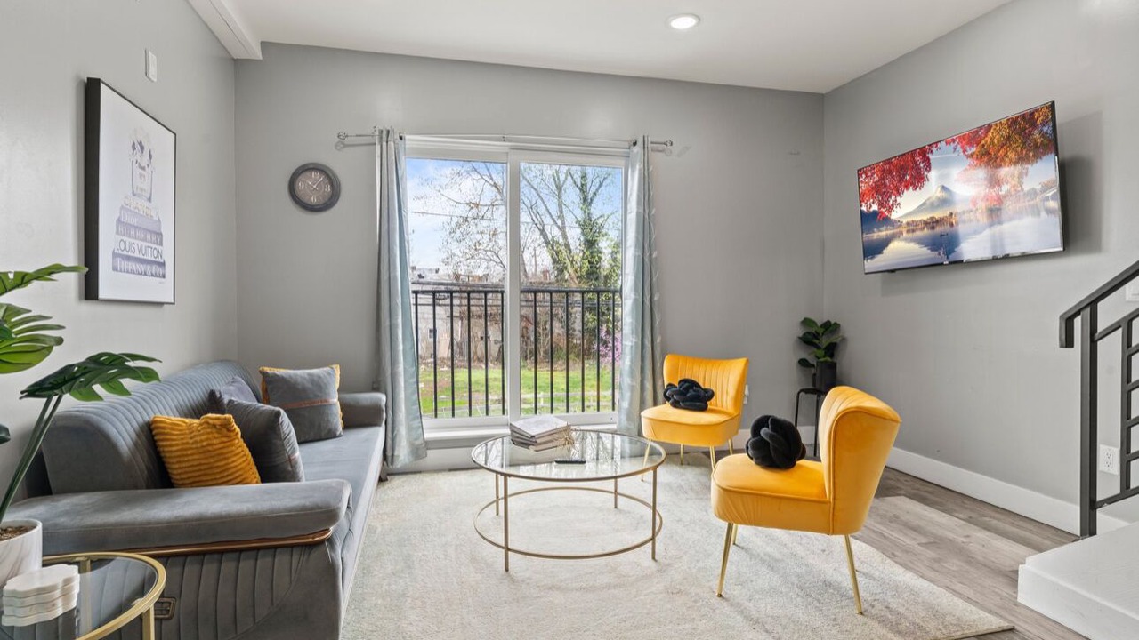 Photo of Livingroom in West Philadelphia
