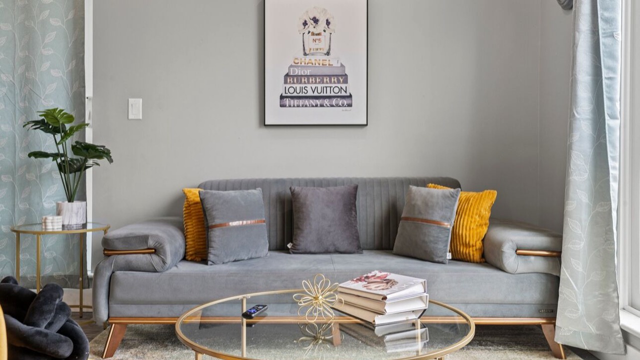 Photo of Livingroom in West Philadelphia