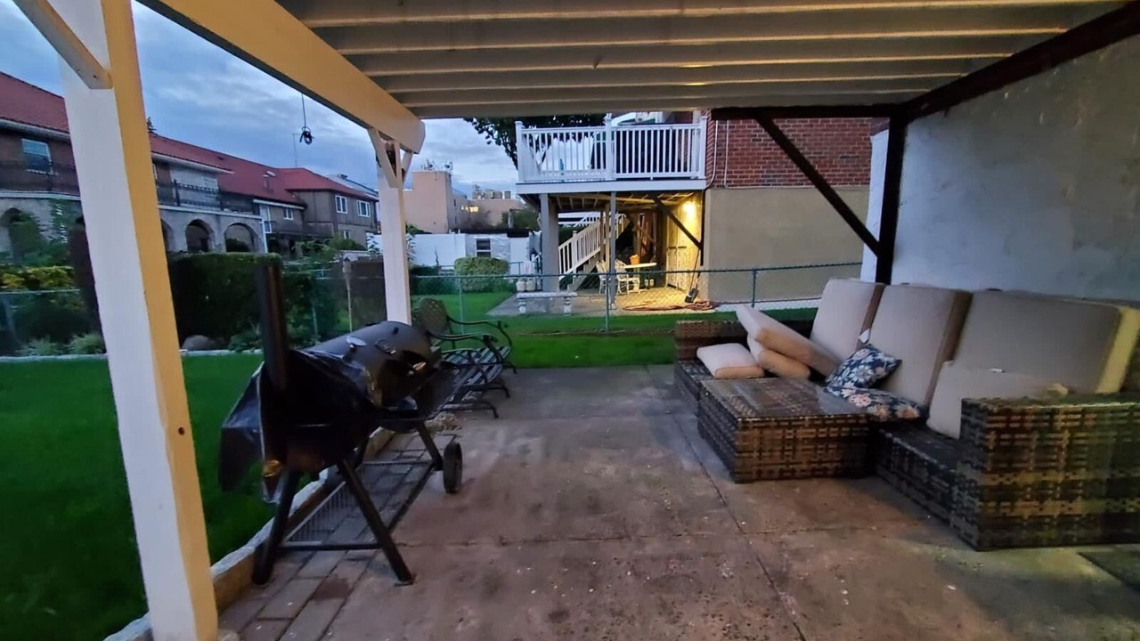 Photo of Patio Balcony in Pelham Gardens