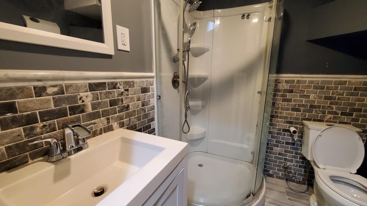 Photo of Bathroom in Pelham Gardens