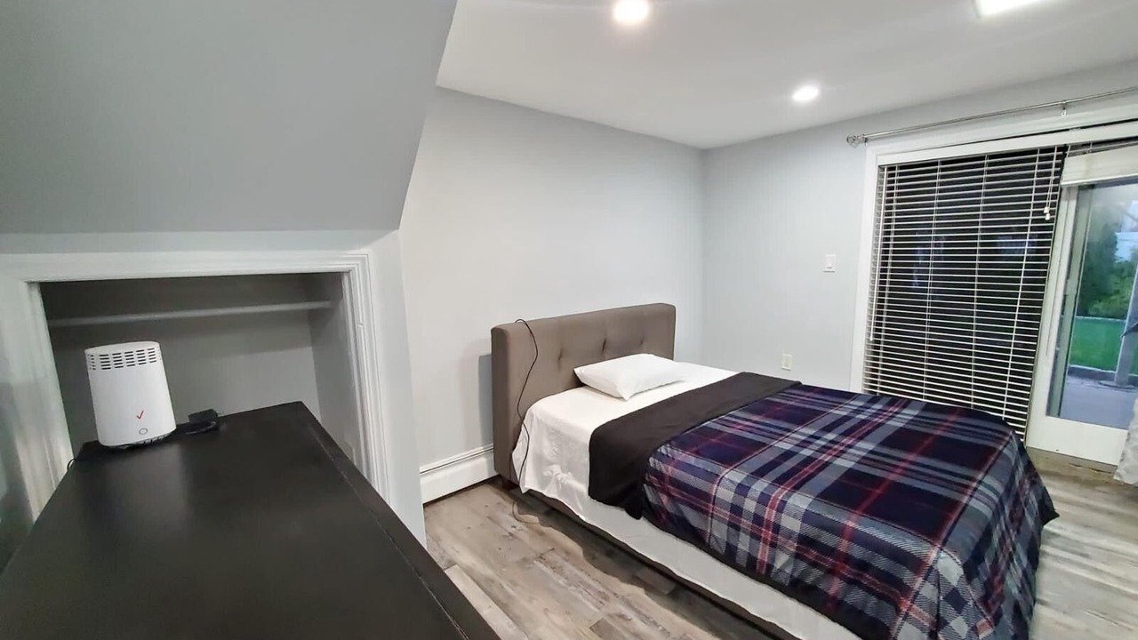 Photo of Bedroom in Pelham Gardens