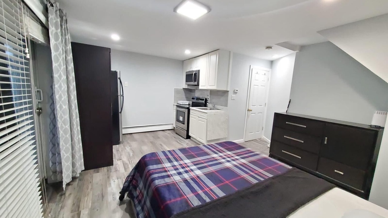 Photo of Bedroom in Pelham Gardens