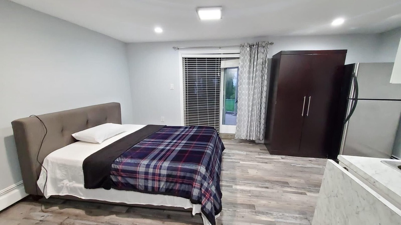 Photo of Bedroom in Pelham Gardens