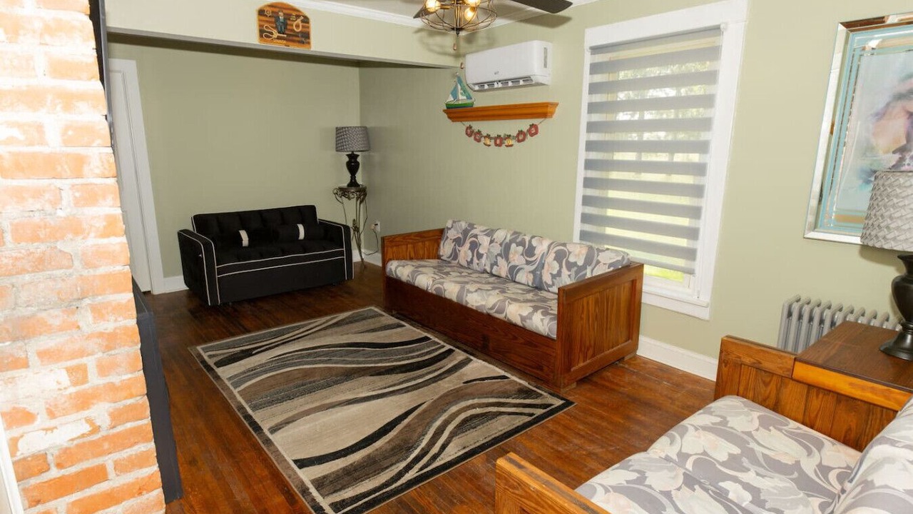 Photo of Livingroom in Port Clinton