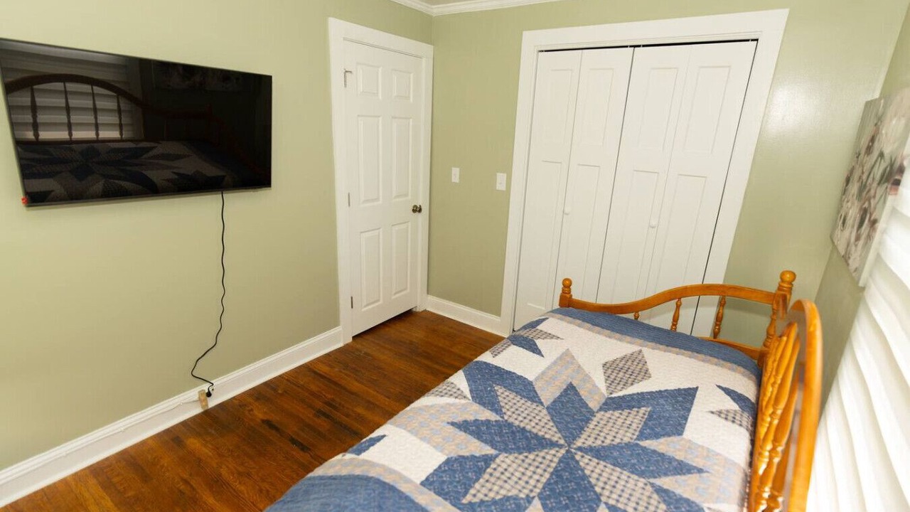 Photo of Bedroom in Port Clinton