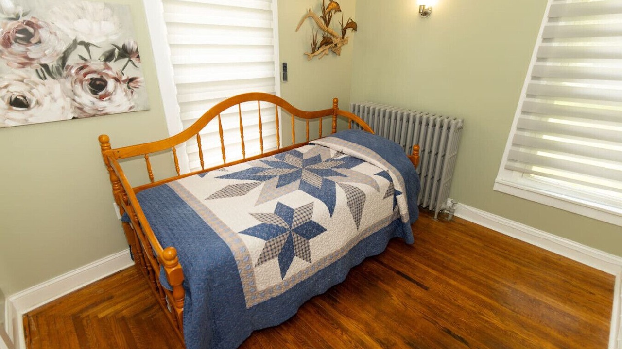 Photo of Bedroom in Port Clinton