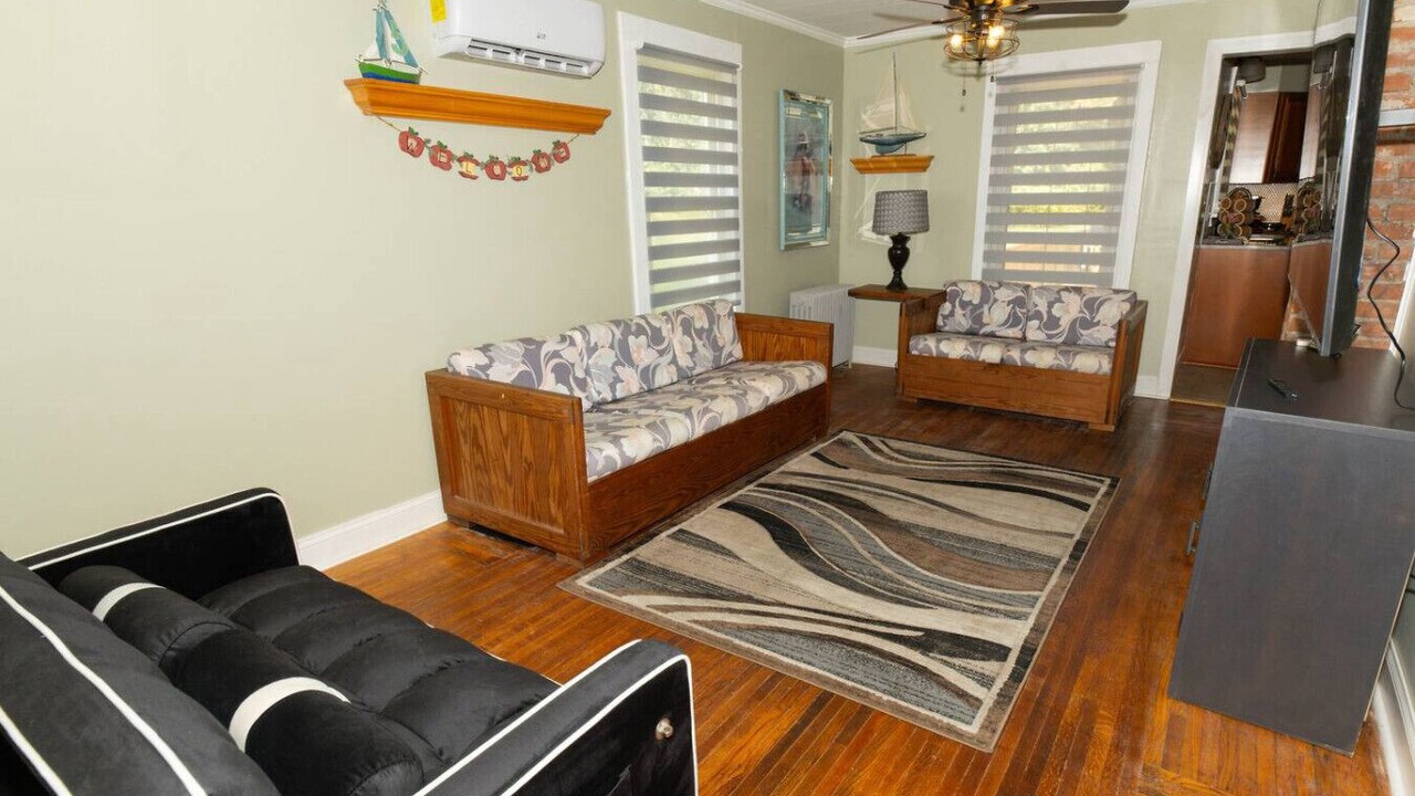 Photo of Livingroom in Port Clinton