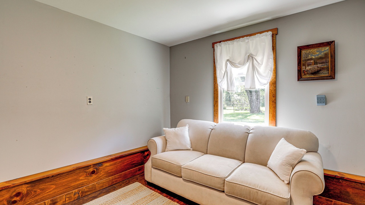Photo of Livingroom in Finesville