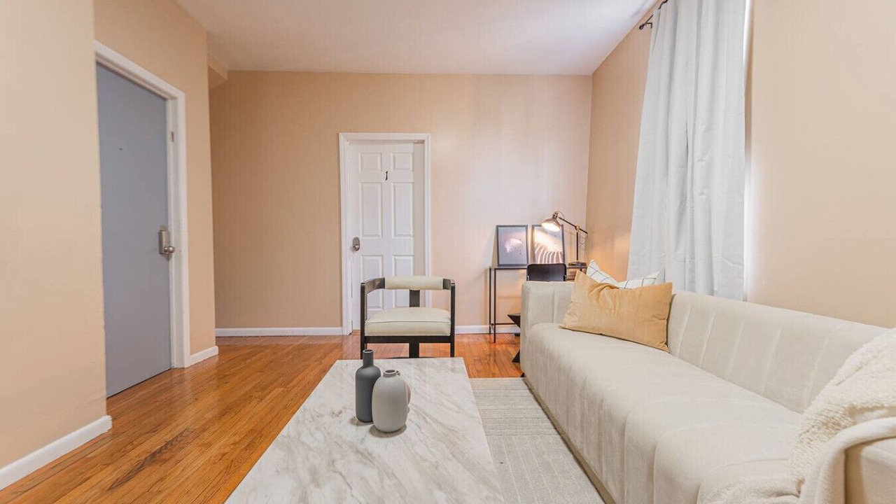 Photo of Livingroom in Constable Hook