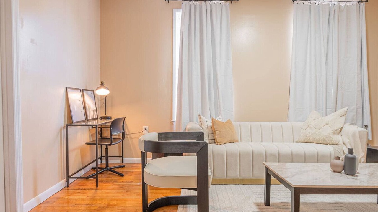 Photo of Livingroom in Constable Hook