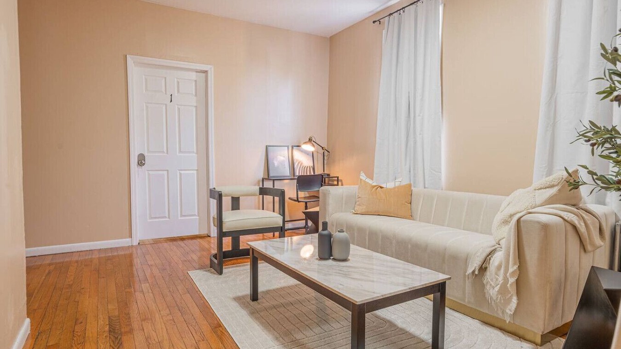 Photo of Livingroom in Constable Hook