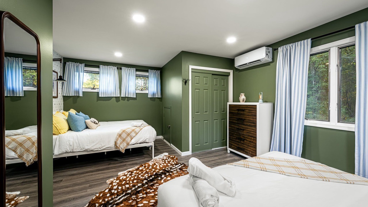 Photo of Bedroom in Long Pond