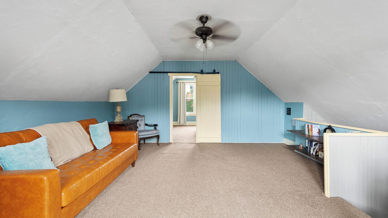 Photo of Livingroom in Perry North