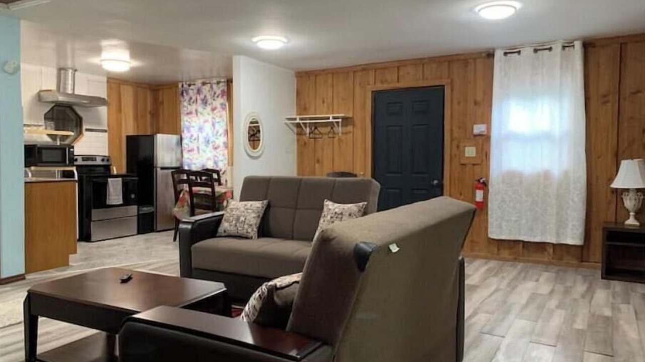 Photo of Livingroom in Monticello