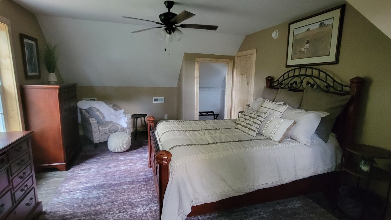 Photo of Bedroom in Rogersville