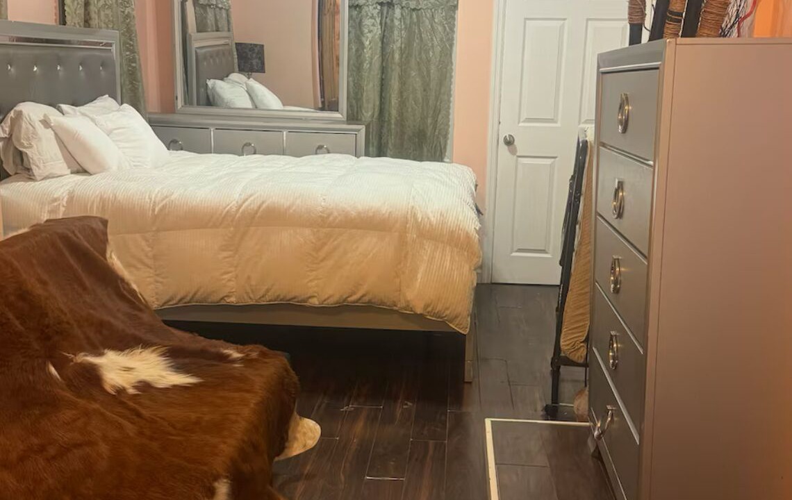 Photo of Bedroom in Newark
