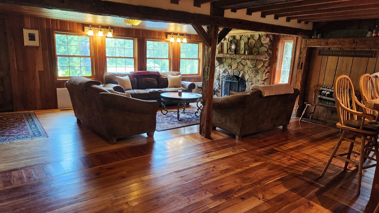Photo of Livingroom in Spring Creek