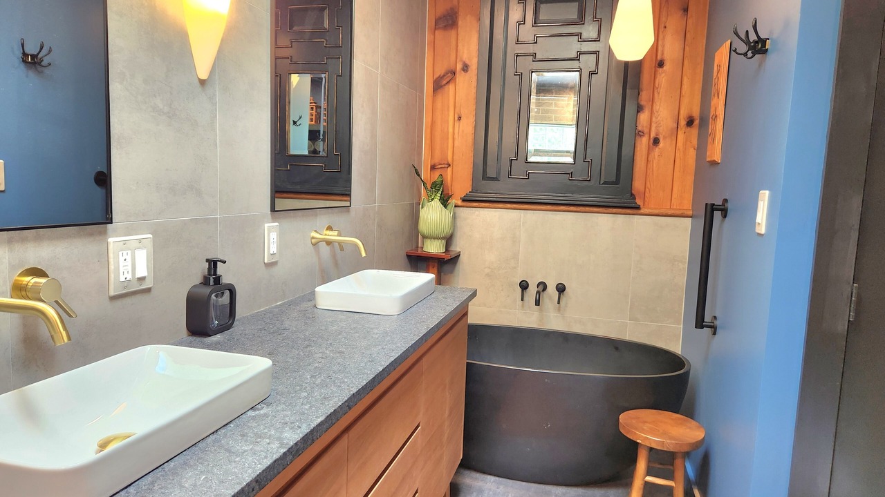 Photo of Bathroom in Harpers Ferry