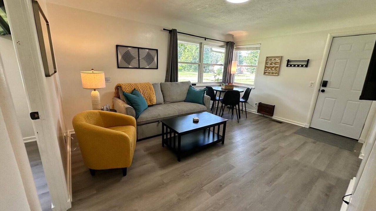 Photo of Livingroom in Berea