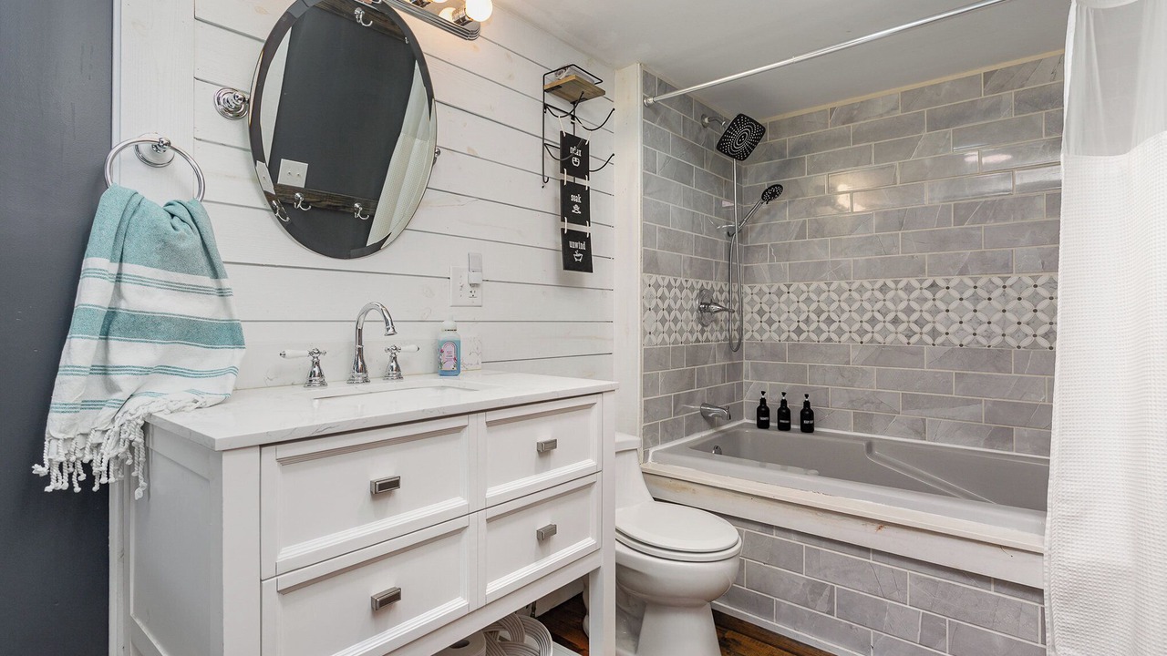 Photo of Bathroom in Perrysville