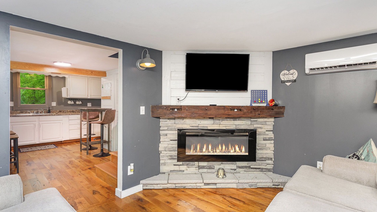 Photo of Livingroom in Perrysville