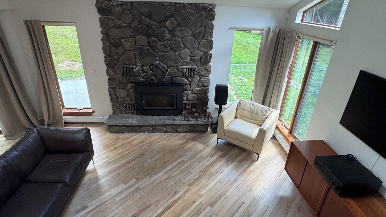 Photo of Livingroom in Jeffersonville