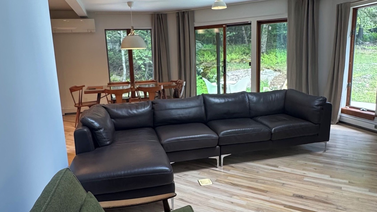 Photo of Livingroom in Jeffersonville