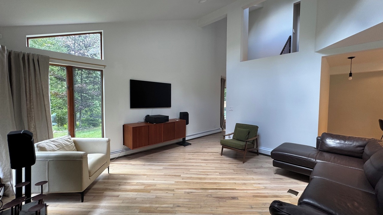 Photo of Livingroom in Jeffersonville